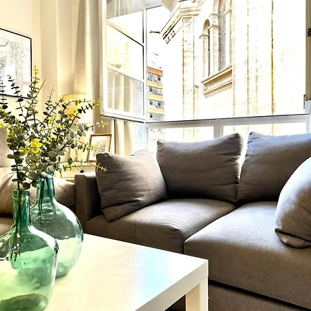 Nuevo Cathedral Deluxe Sinesedesignhomes 公寓